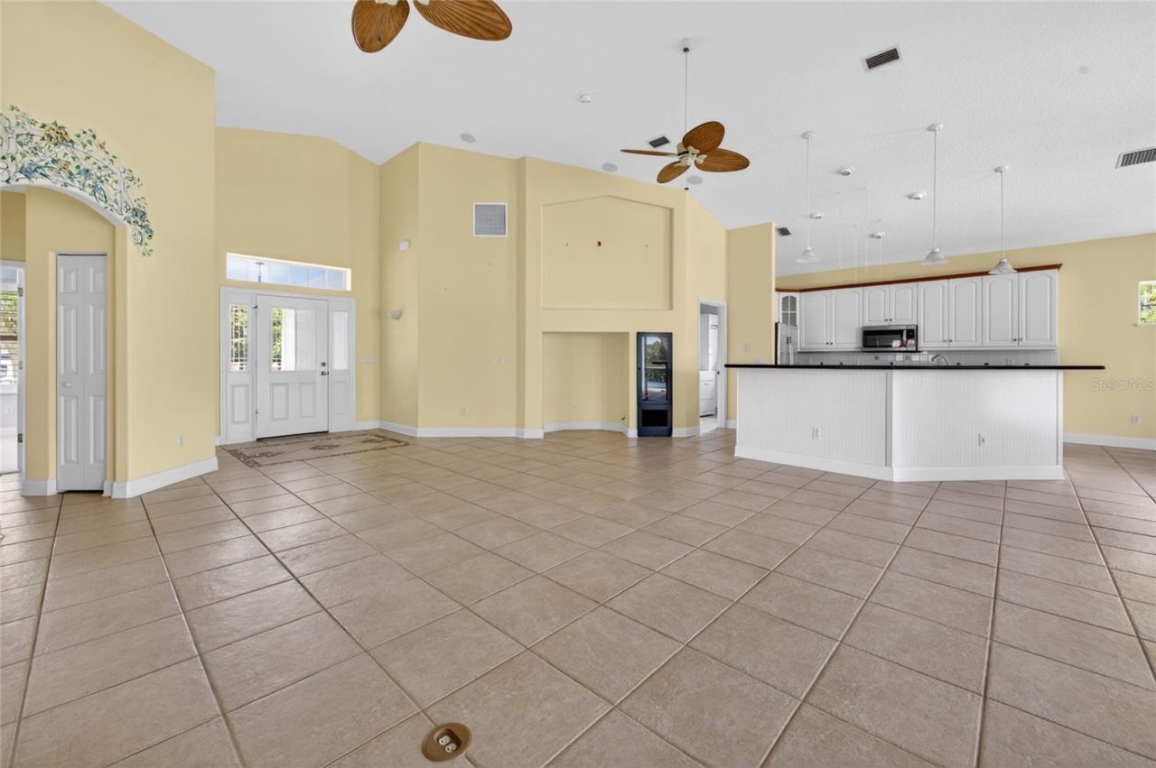 Photo 5 of 4 Chinier St, Palm Coast, FL 32137