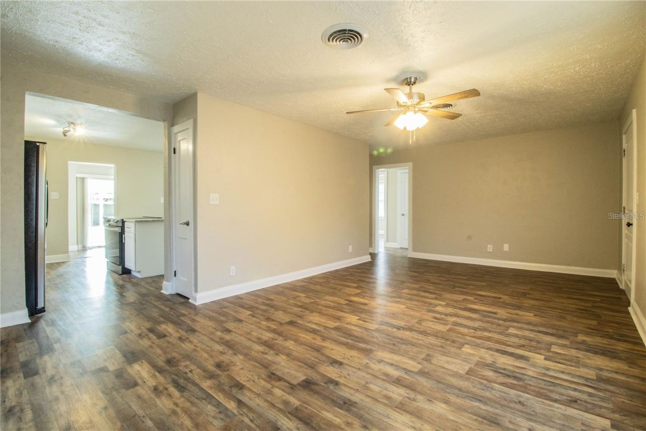 Photo 5 of 1851 E Elm Rd, Lakeland, FL 33801
