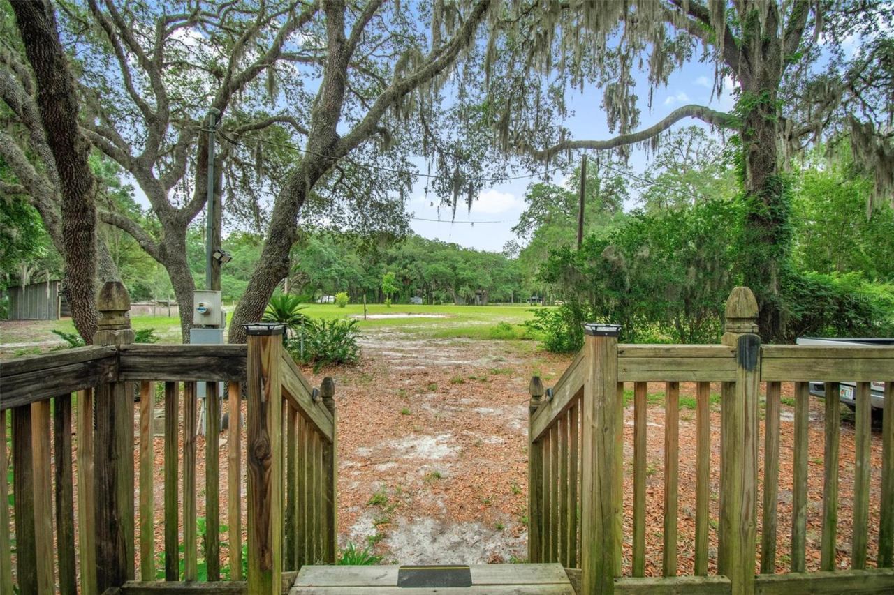 Photo 3 of 156 Kingfish Rd, Pomona Park, FL 32181
