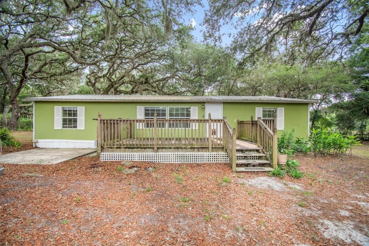 Photo 4 of 156 Kingfish Rd, Pomona Park, FL 32181