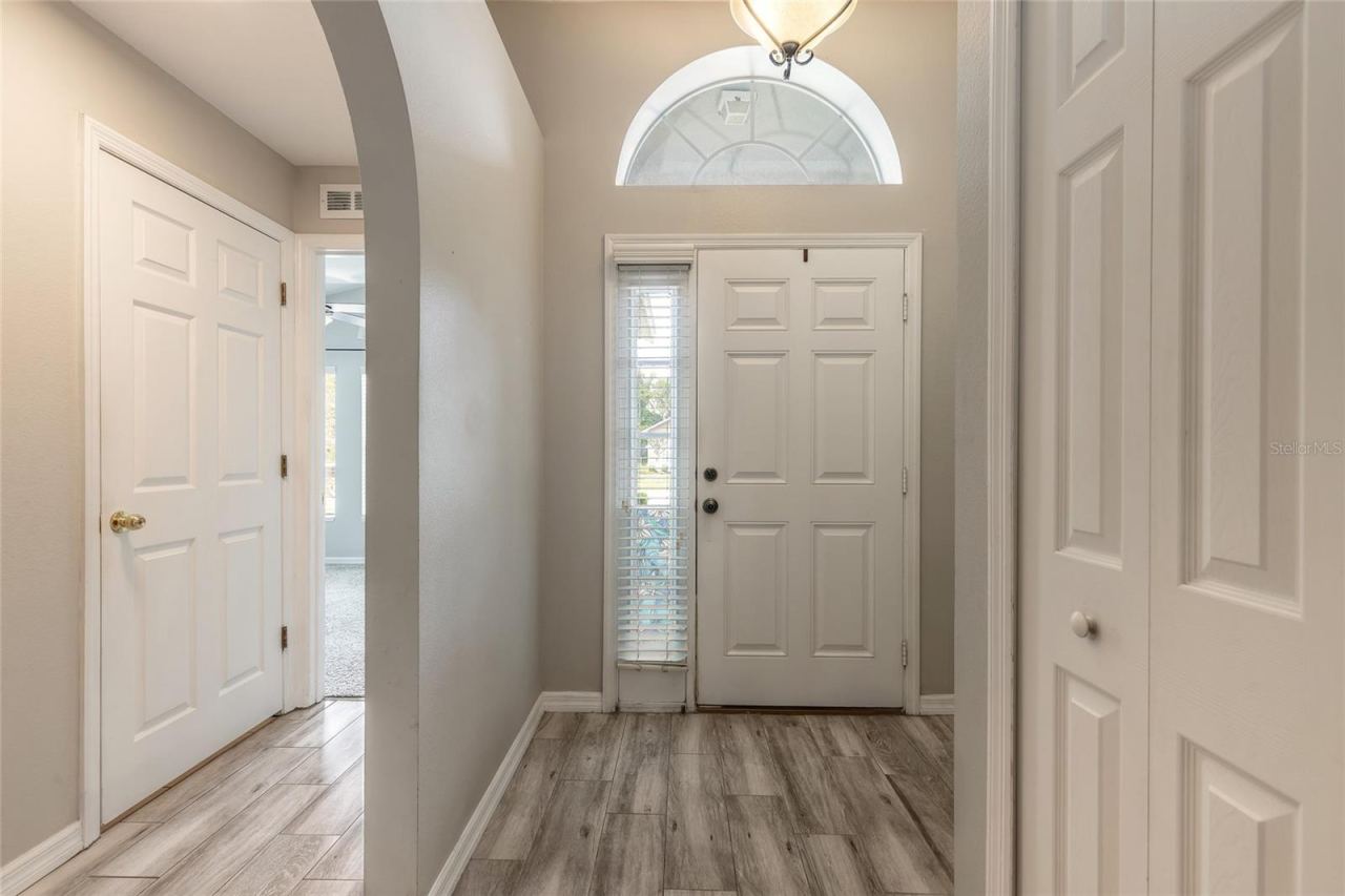Photo 5 of 3873 Sunset Cove Dr, Port Orange, FL 32129