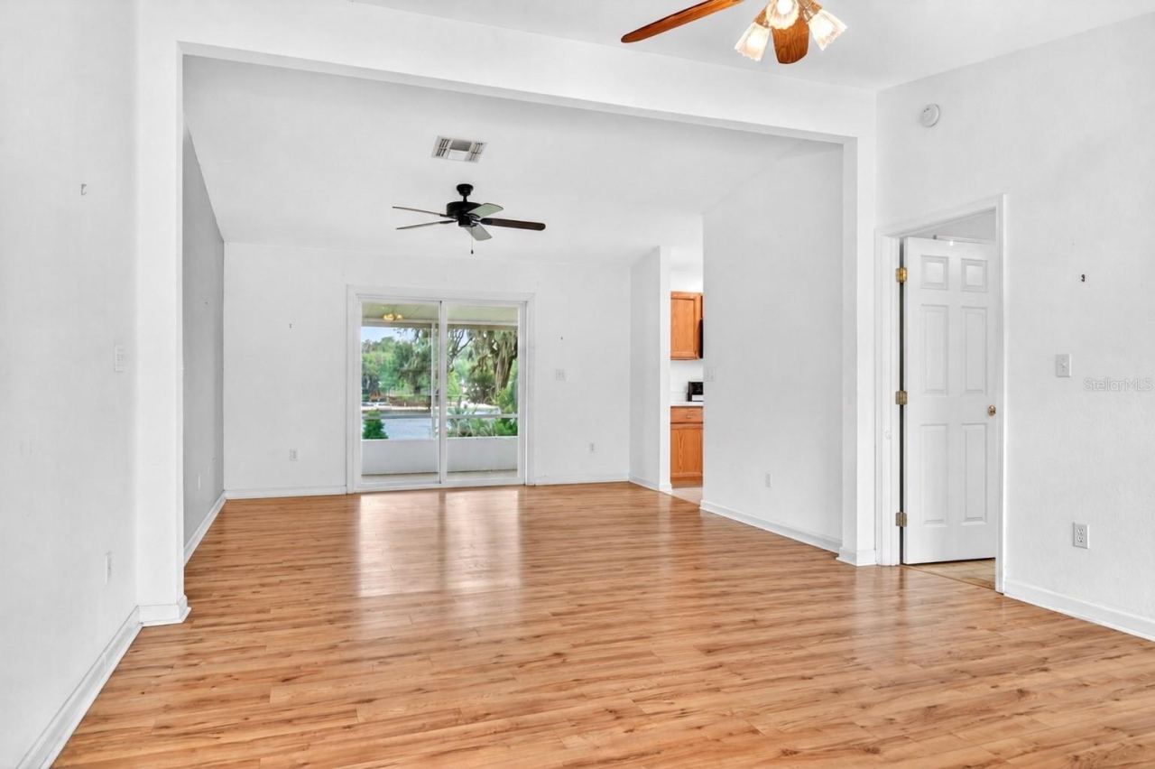 Photo 4 of 125 Ann St, Hawthorne, FL 32640
