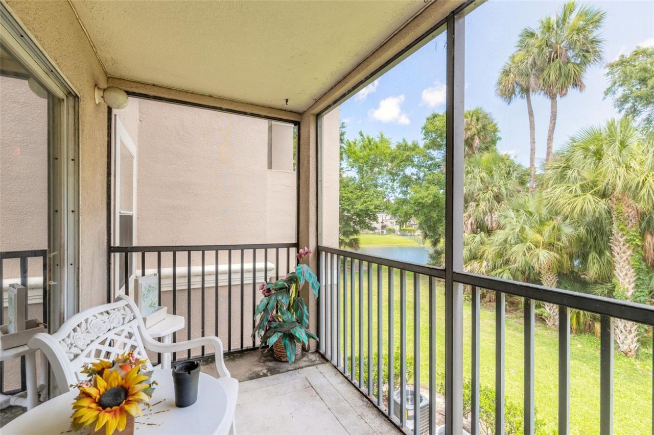 Photo 4 of 940 Village Trl #2-208, Port Orange, FL 32127