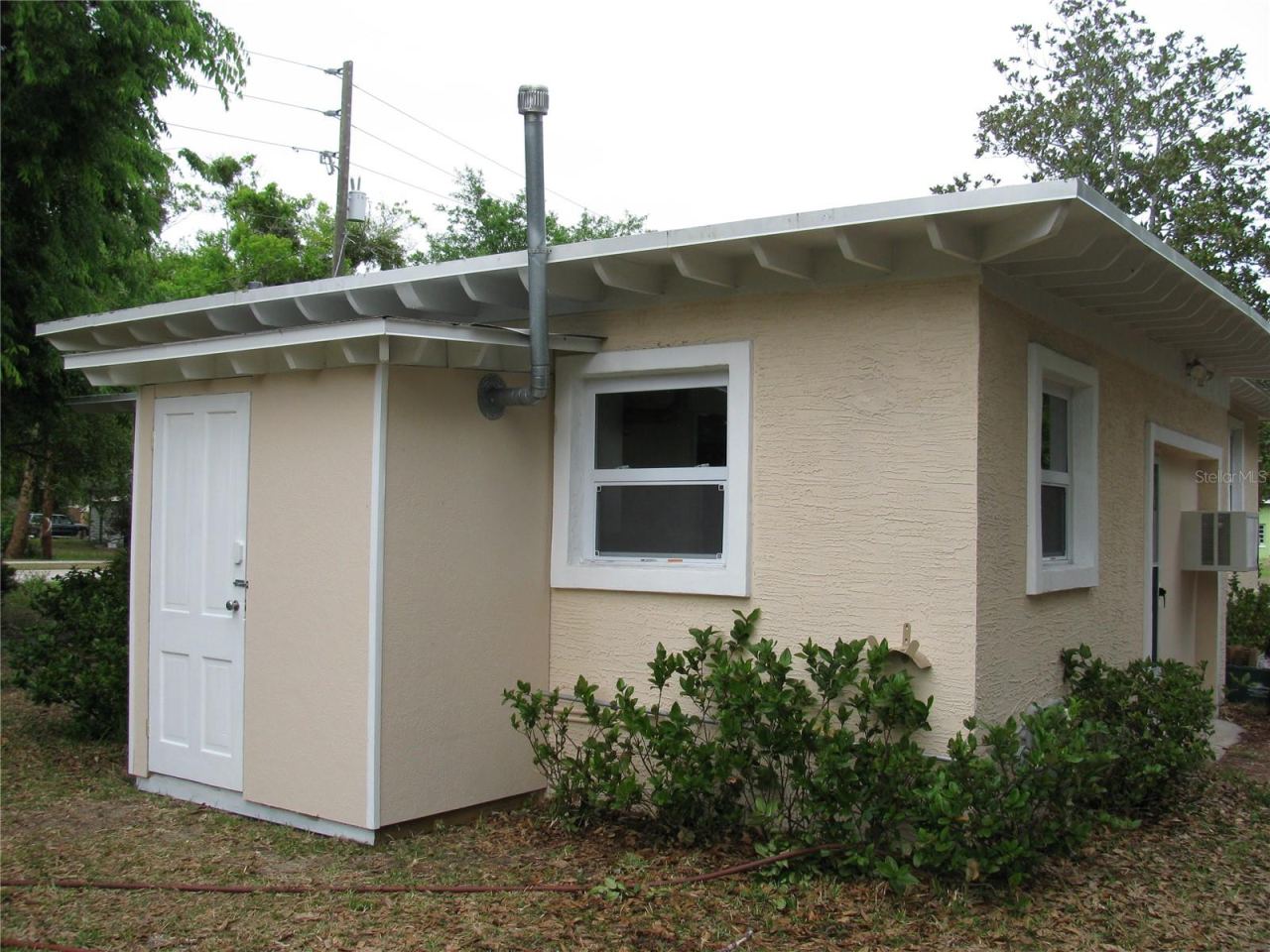 Photo 5 of 486 Oak St, New Smyrna Beach, FL 32168