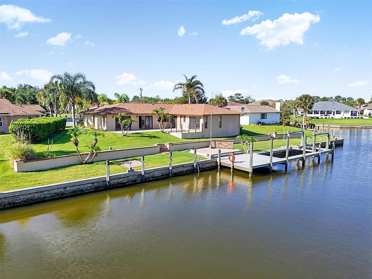 Photo 2 of 10 Crow Ct, Palm Coast, FL 32137