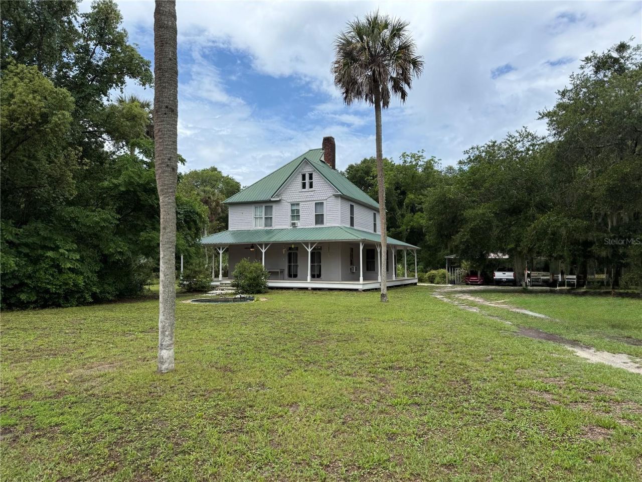 Photo 2 of 110 N Volusia Ave, Pierson, FL 32180