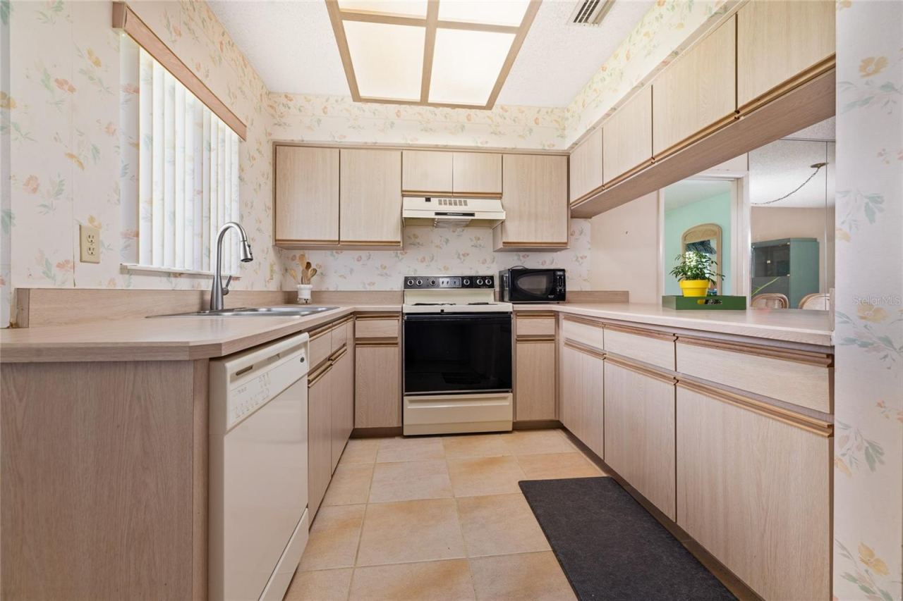 Photo 5 of 21 Wedgewood Ln, Palm Coast, FL 32164