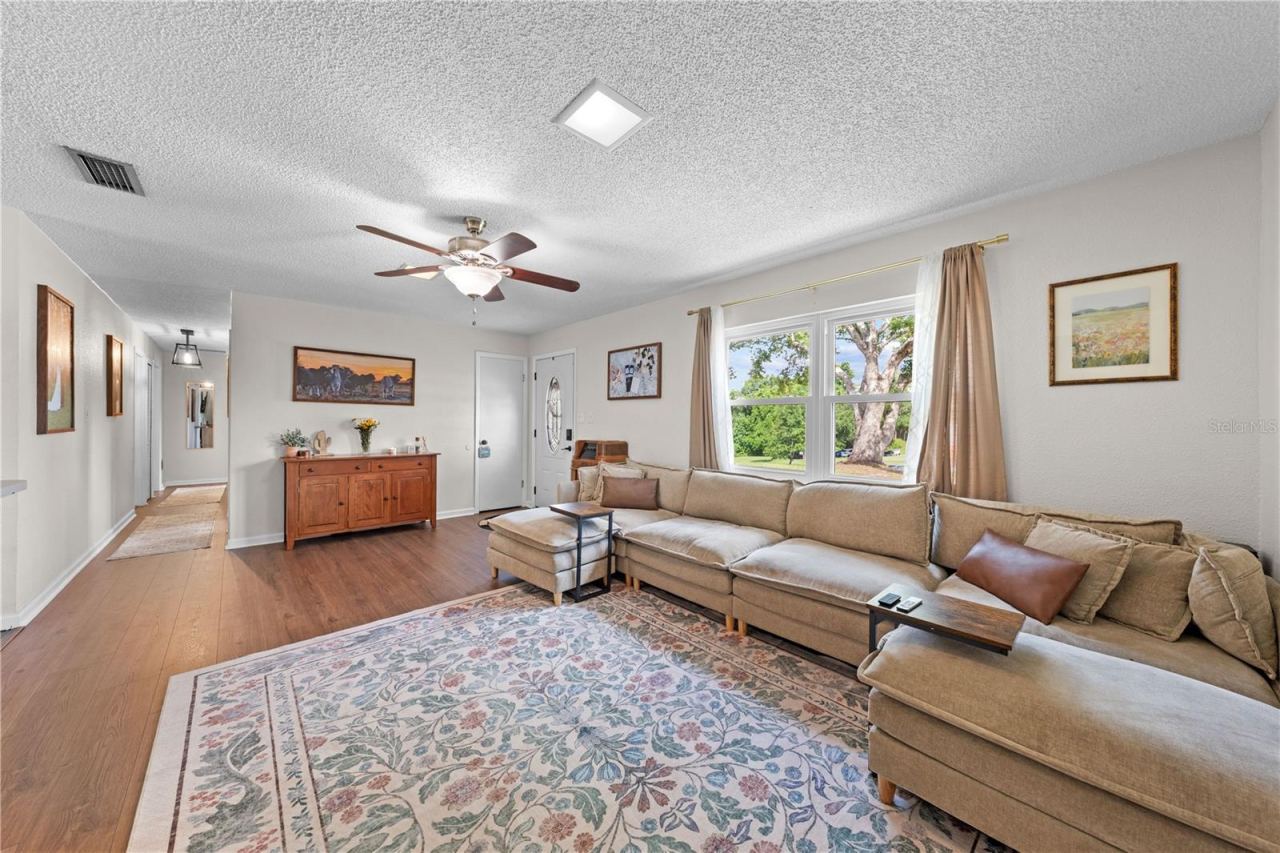 Photo 4 of 463 Chestnut Ct, Deltona, FL 32725
