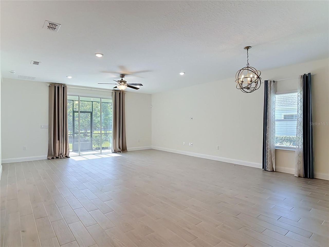 Photo 4 of 2183 Raglan Cir, Ormond Beach, FL 32174