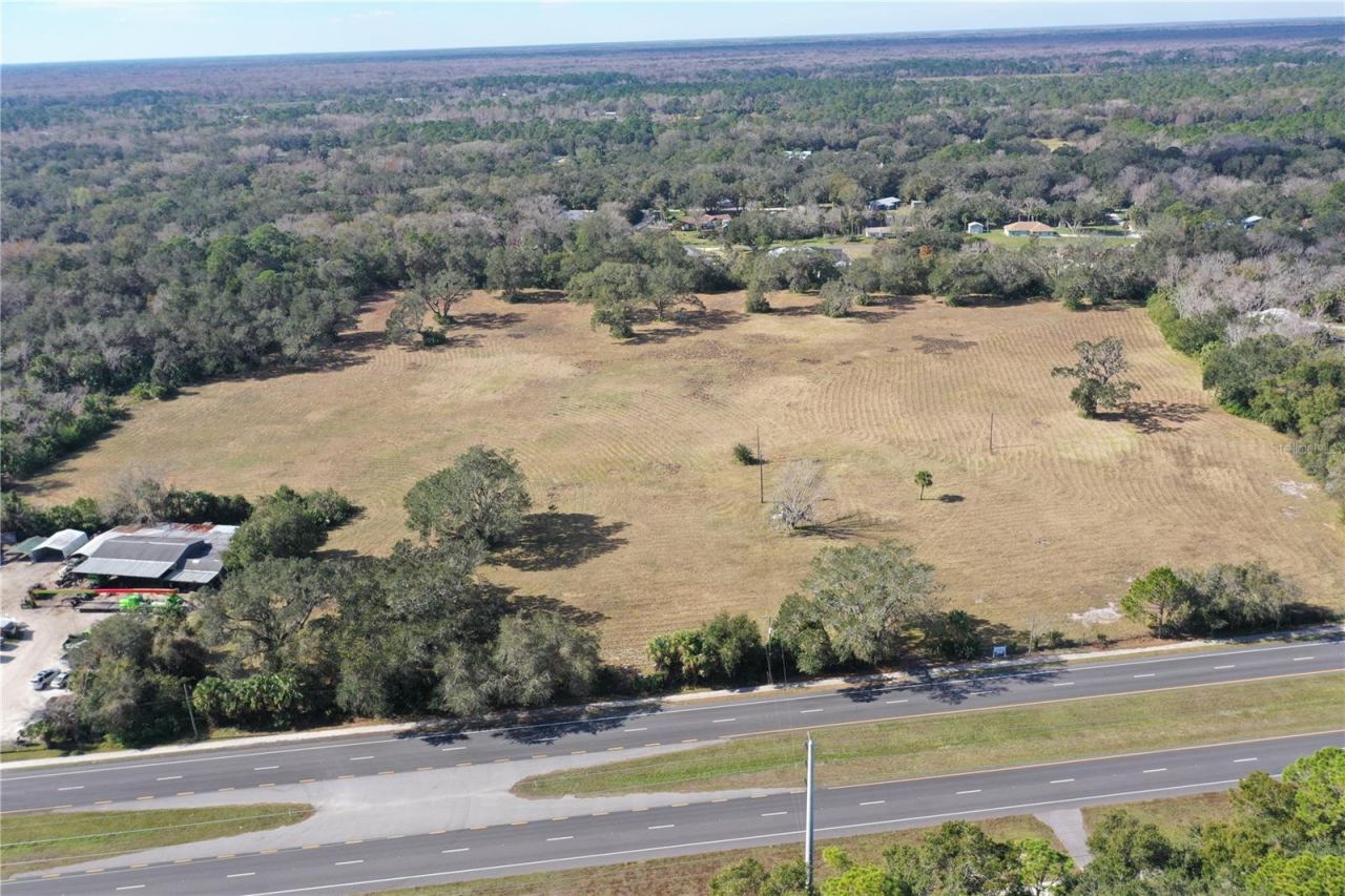 Photo 4 of 4558 S Ridgewood Ave, Edgewater, FL 32141