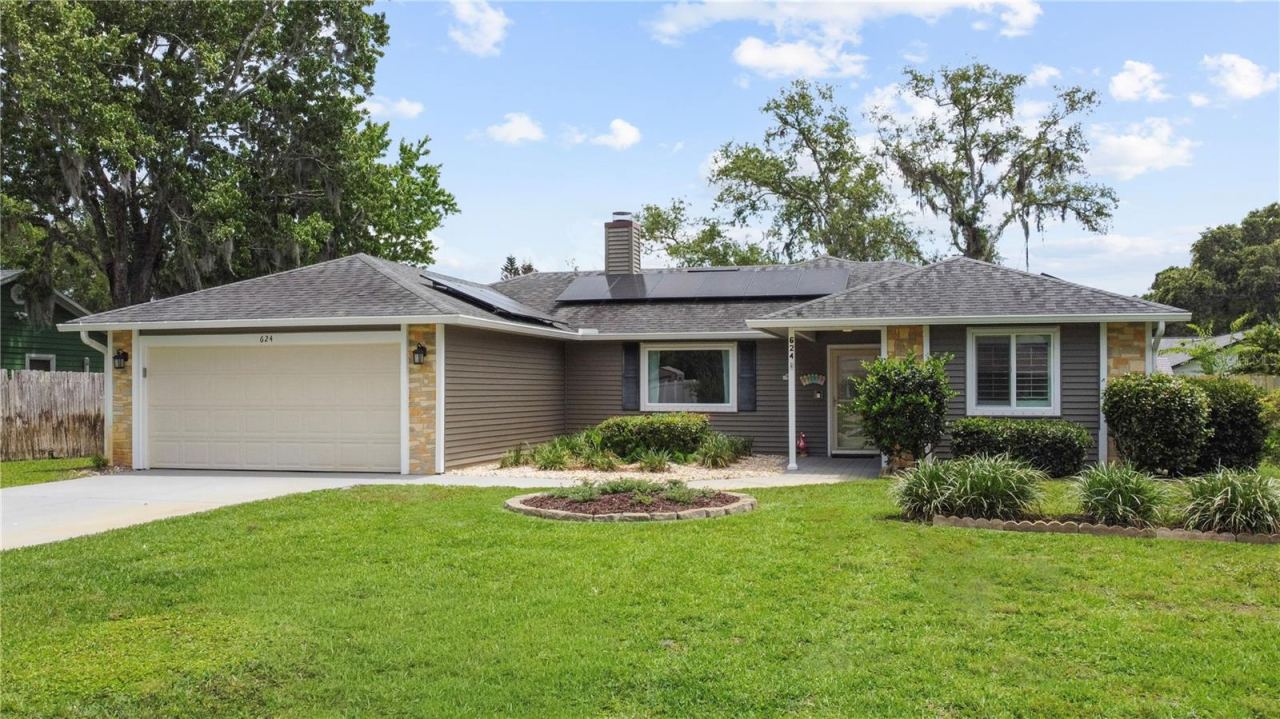 Photo 3 of 624 Cole Dr, Port Orange, FL 32127