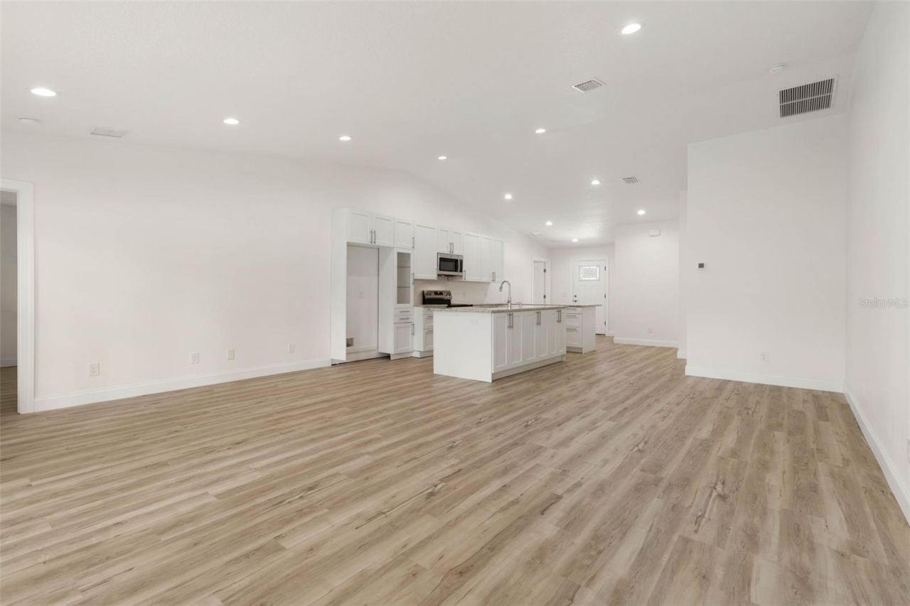 Photo 4 of 28 Woodston Ln, Palm Coast, FL 32164