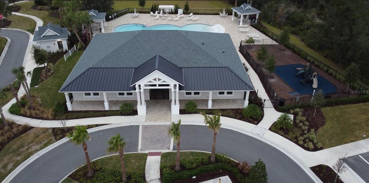Photo 4 of 975 Megano Blvd, Deland, FL 32724