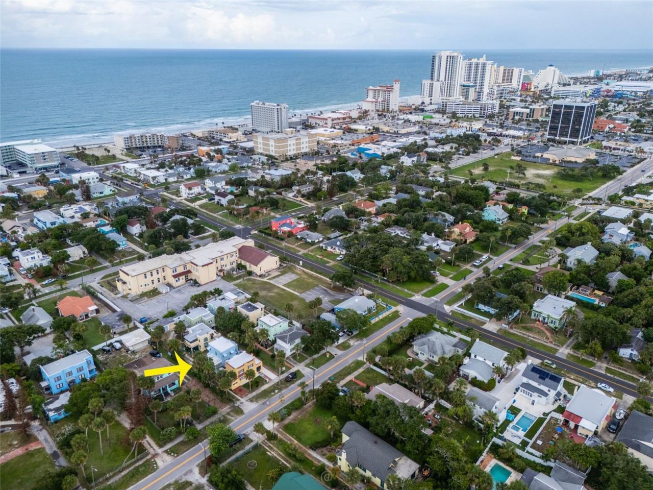 Photo 4 of 4 Clarendon Ct, Daytona Beach, FL 32118