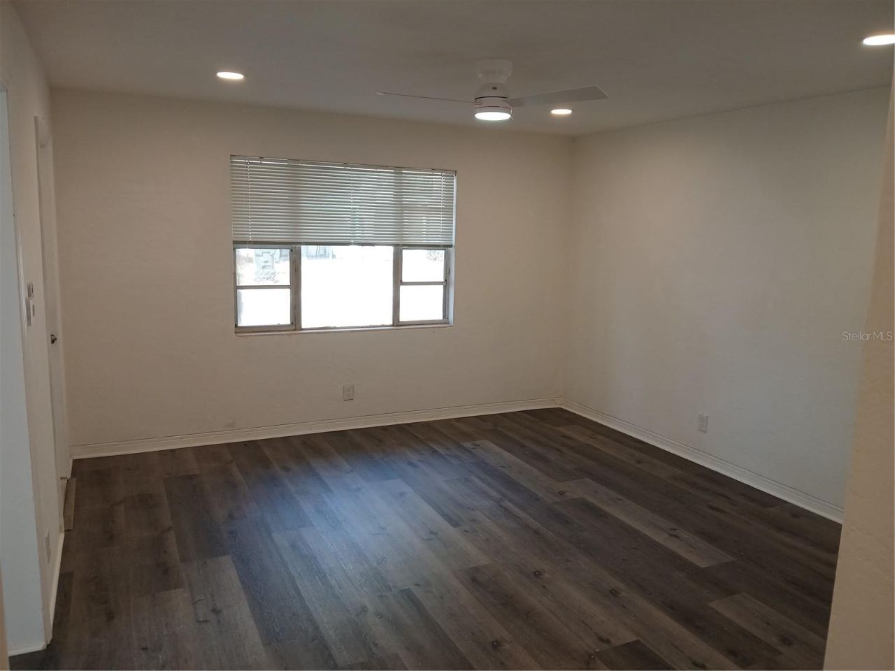 Photo 4 of 921 Winchester St, Daytona Beach, FL 32114