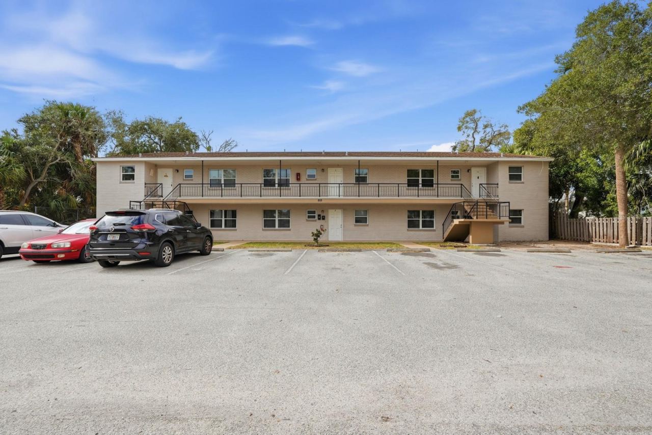 Photo 5 of 805 Louisville St, Port Orange, FL 32129