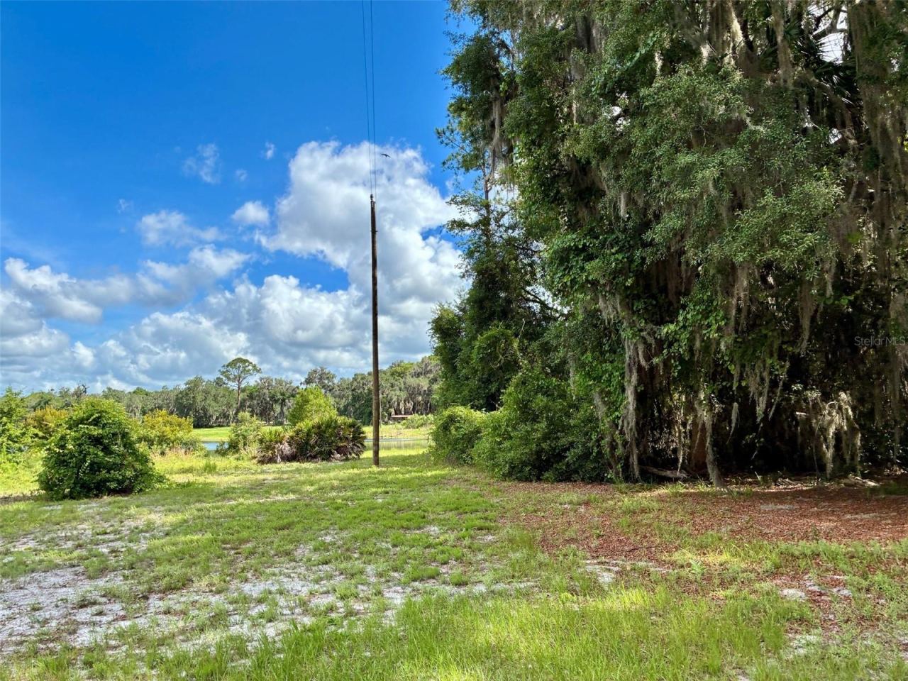 Photo 4 of 126 Lake Geneva Rd, Georgetown, FL 32139