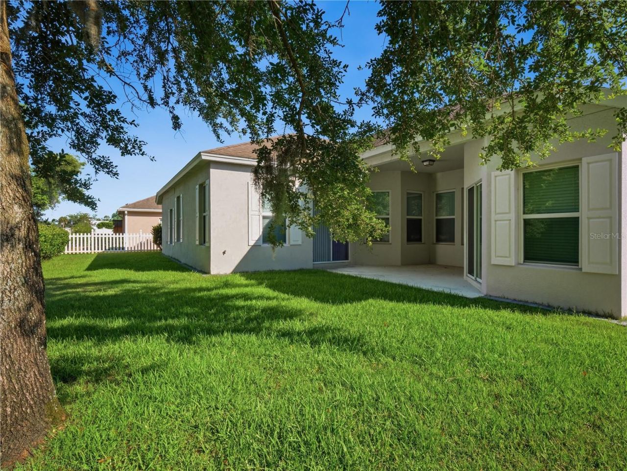 Photo 4 of 695 Grape Ivy Ln, New Smyrna Beach, FL 32168