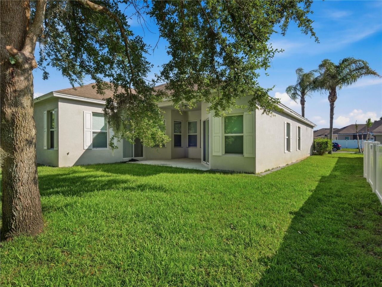 Photo 5 of 695 Grape Ivy Ln, New Smyrna Beach, FL 32168
