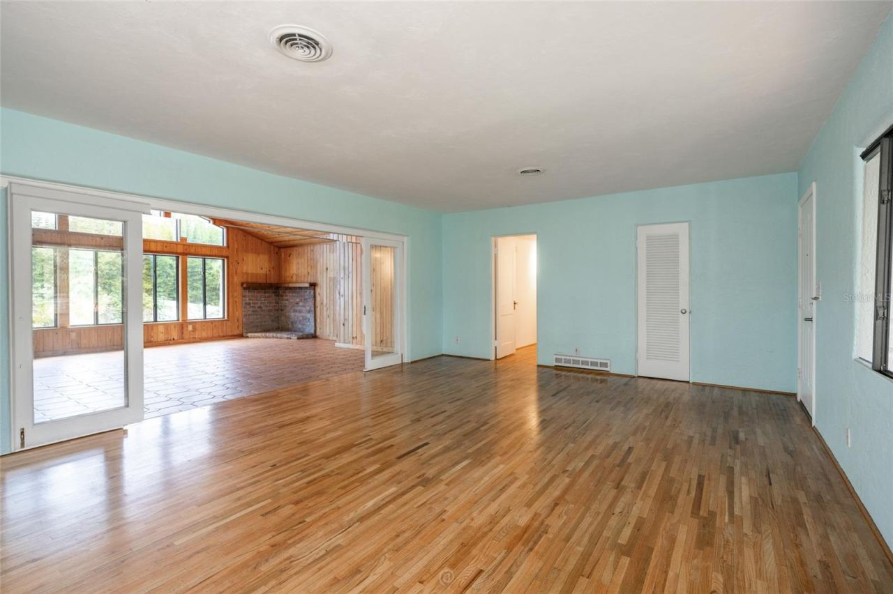 Photo 5 of 1460 N Peninsula Dr, Daytona Beach, FL 32118