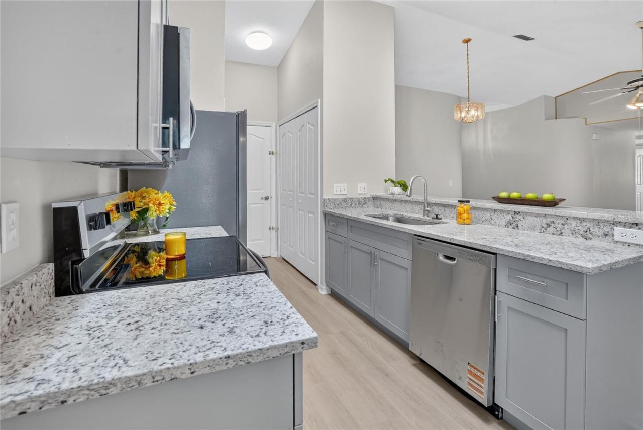 Photo 4 of 1317 Homeway Ln, Deltona, FL 32738