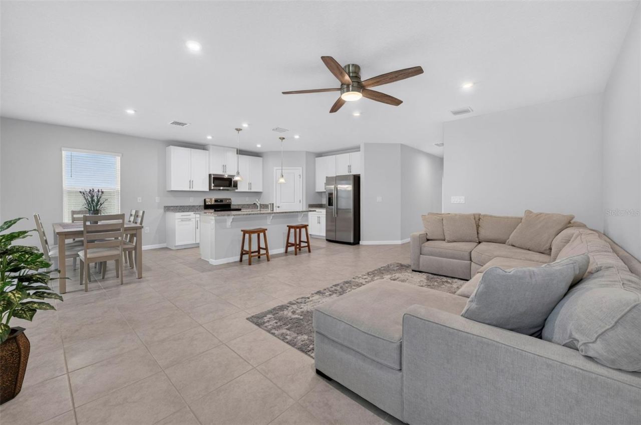 Photo 4 of 306 Eagle Harbor Way, Daytona Beach, FL 32124