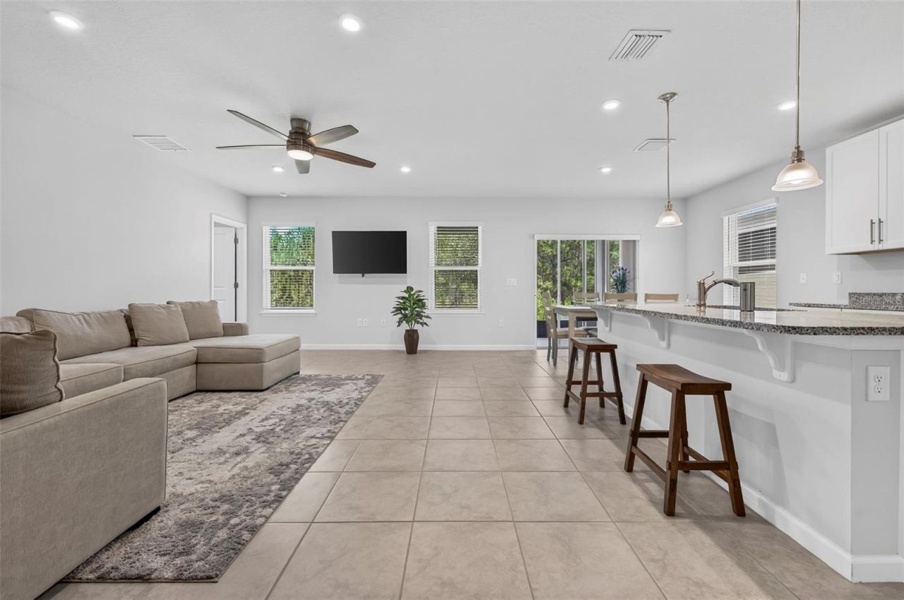 Photo 5 of 306 Eagle Harbor Way, Daytona Beach, FL 32124