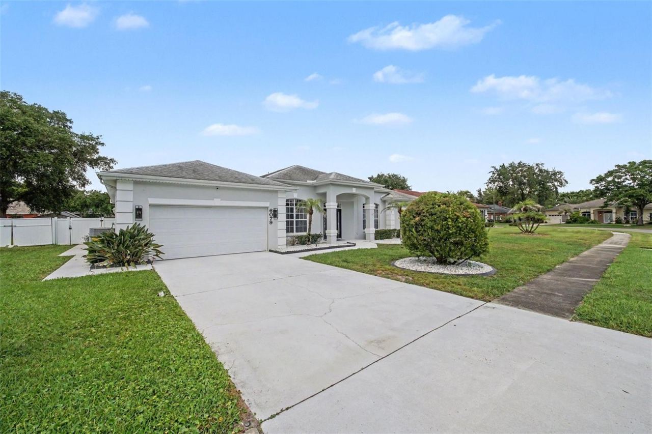 Photo 2 of 6079 Red Stag Dr, Port Orange, FL 32128