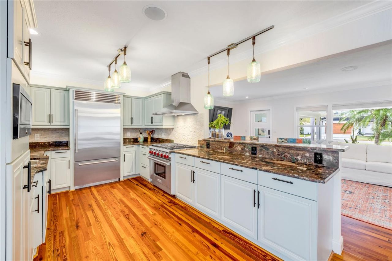 Photo 4 of 506 Yupon Ave, New Smyrna Beach, FL 32169