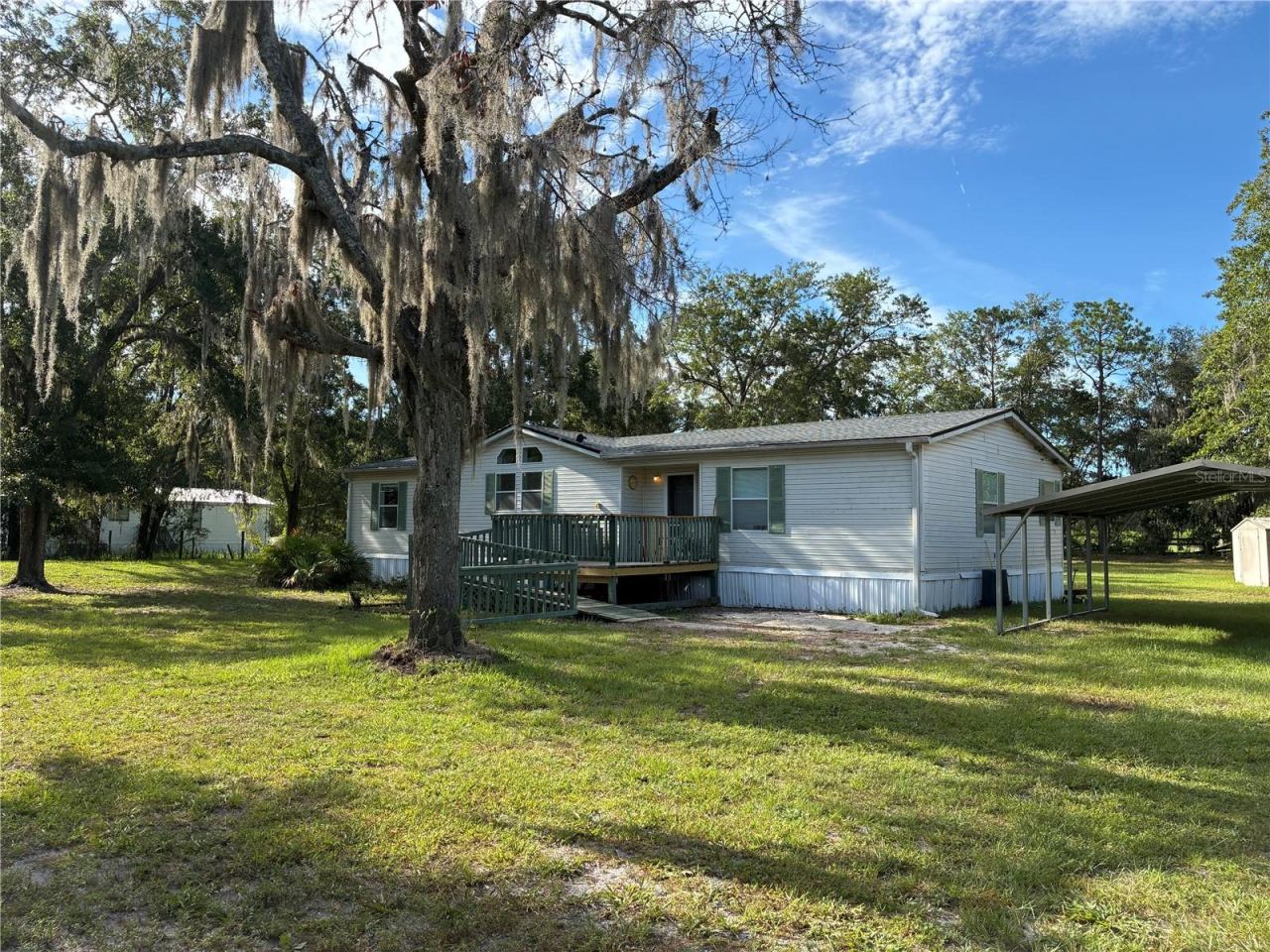 Photo 3 of 21919 Ne 69th Pl, Melrose, FL 32666