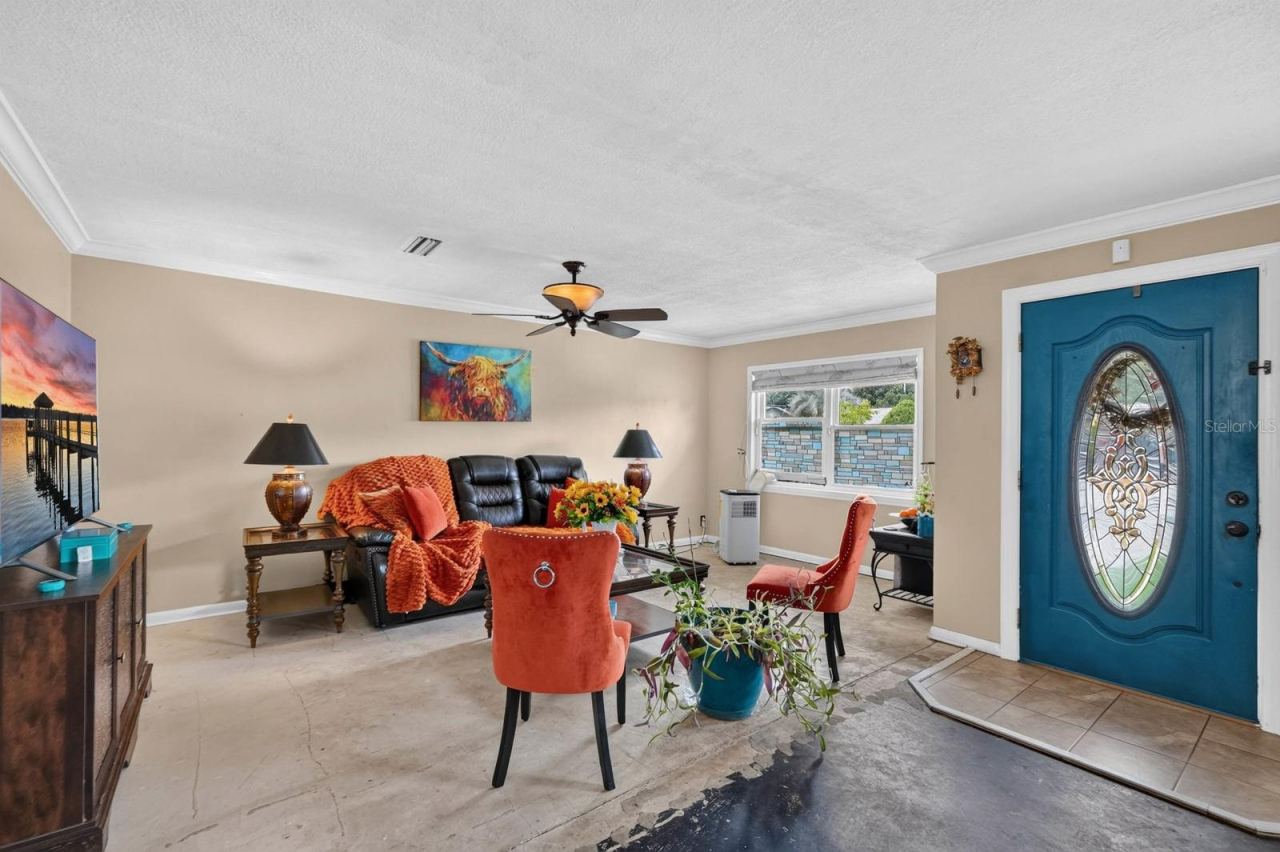 Photo 4 of 212 Mimosa Dr, Palatka, FL 32177