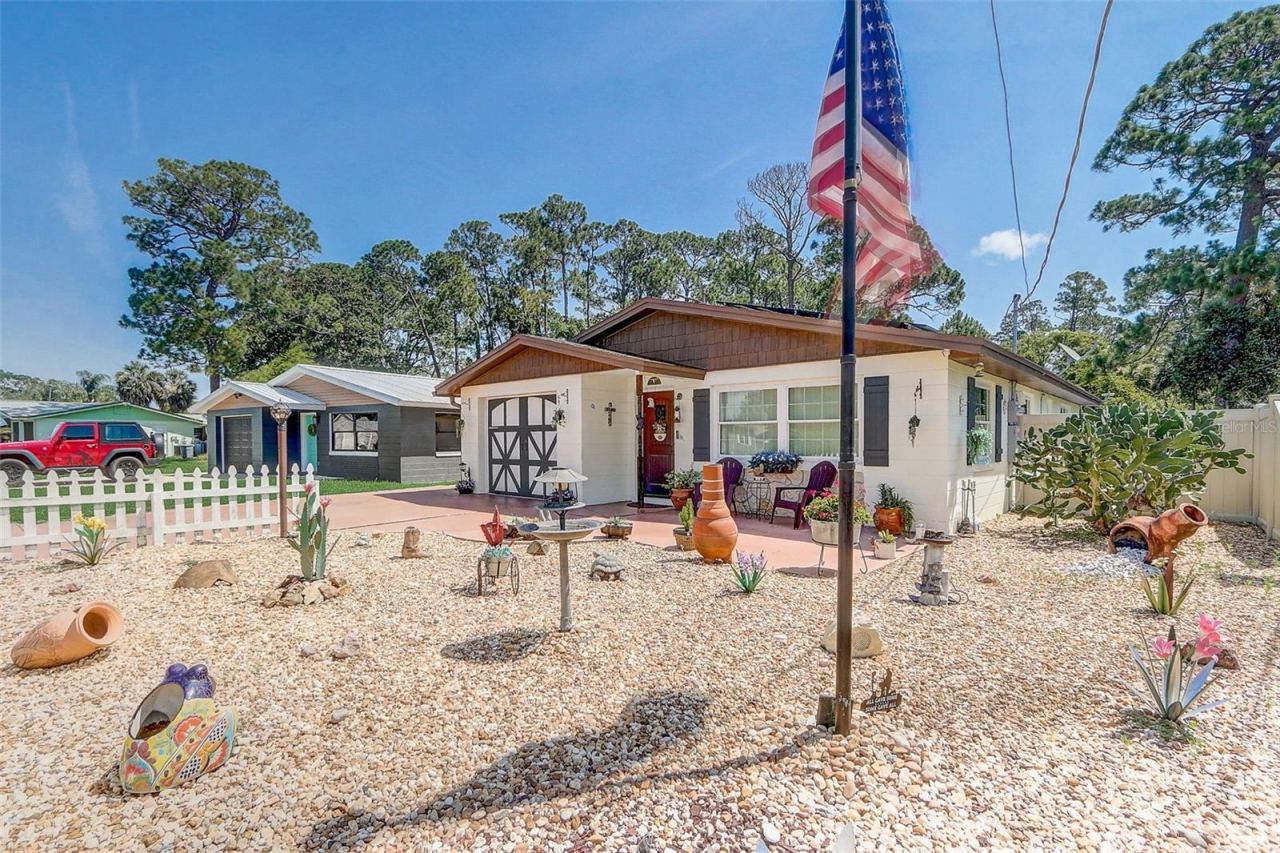 Photo 4 of 298 Poinciana Ave, Port Orange, FL 32127