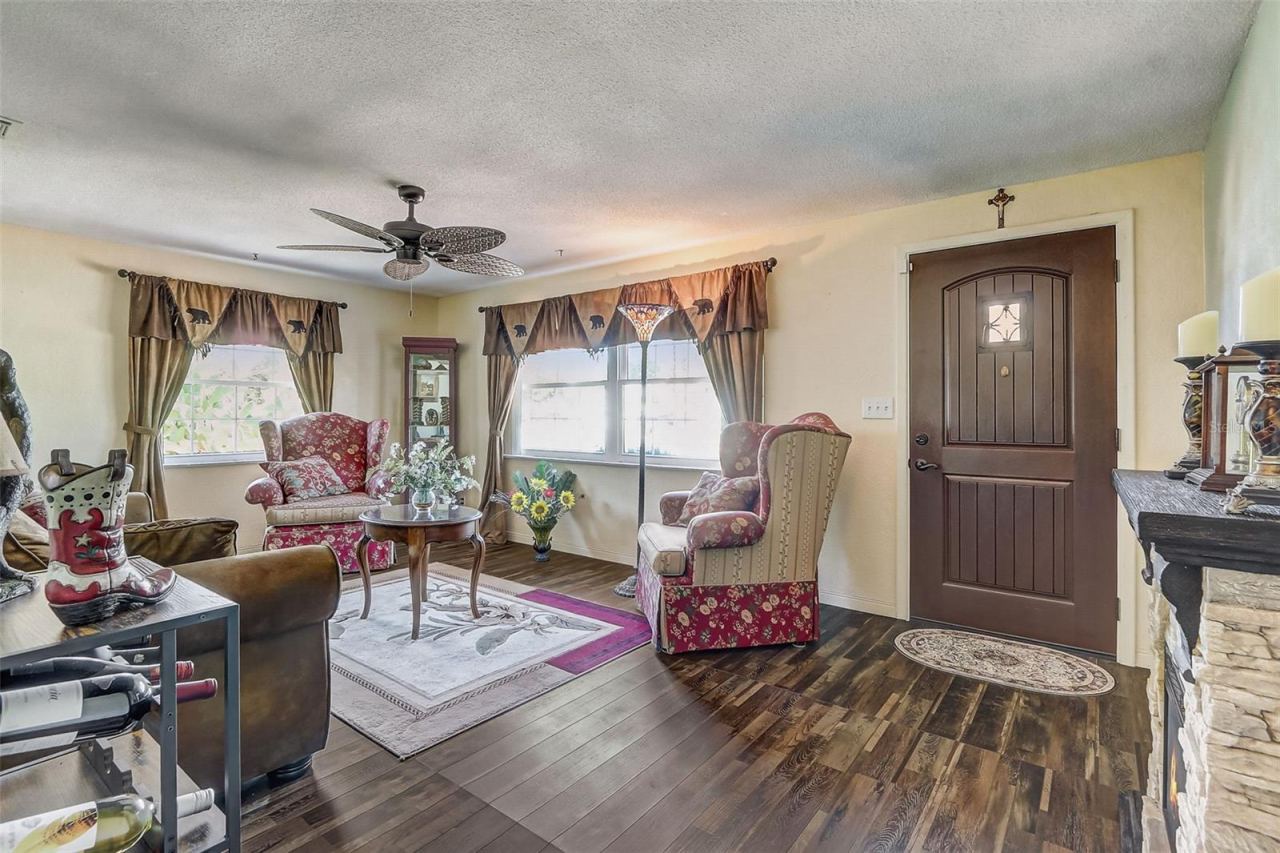 Photo 5 of 298 Poinciana Ave, Port Orange, FL 32127