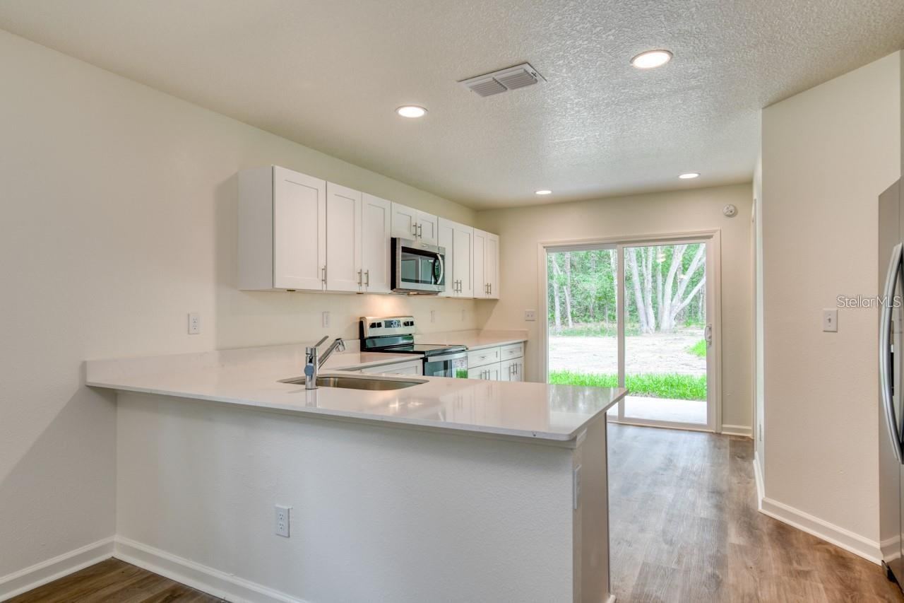 Photo 5 of 10010 Mcmahon Ave, Hastings, FL 32145