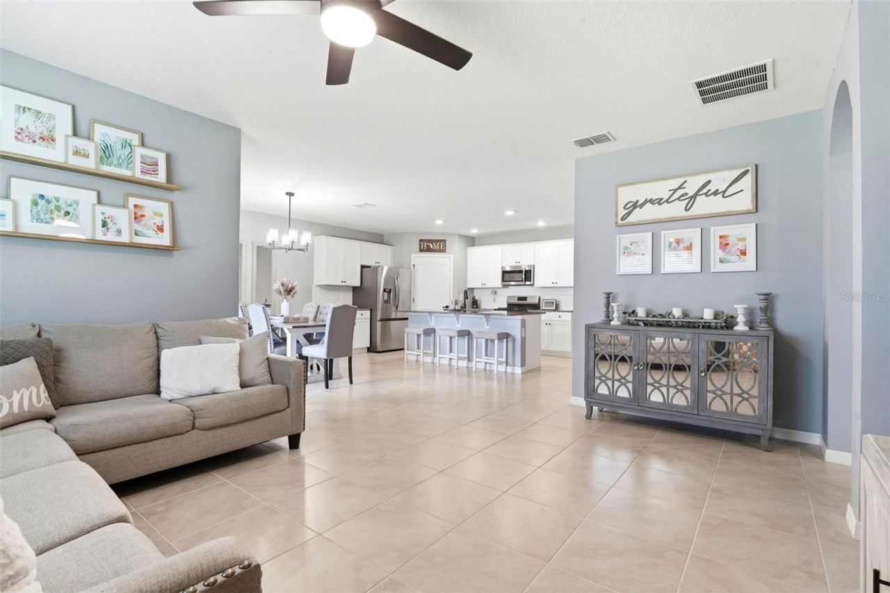 Photo 5 of 135 Point Pleasant Rd, Deland, FL 32724