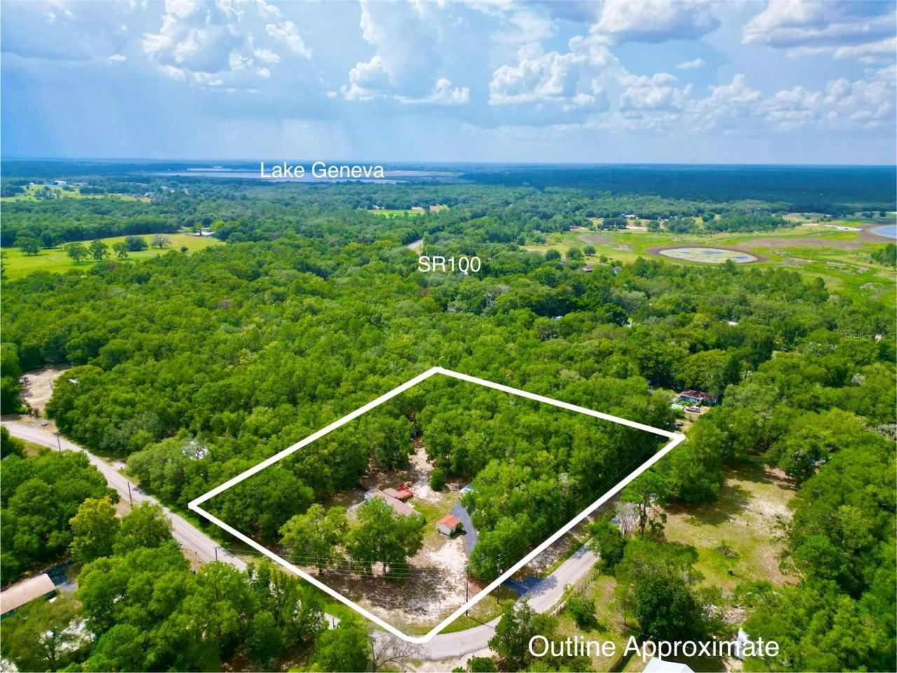 Photo 2 of 8232 Swan Lake Rd, Melrose, FL 32666