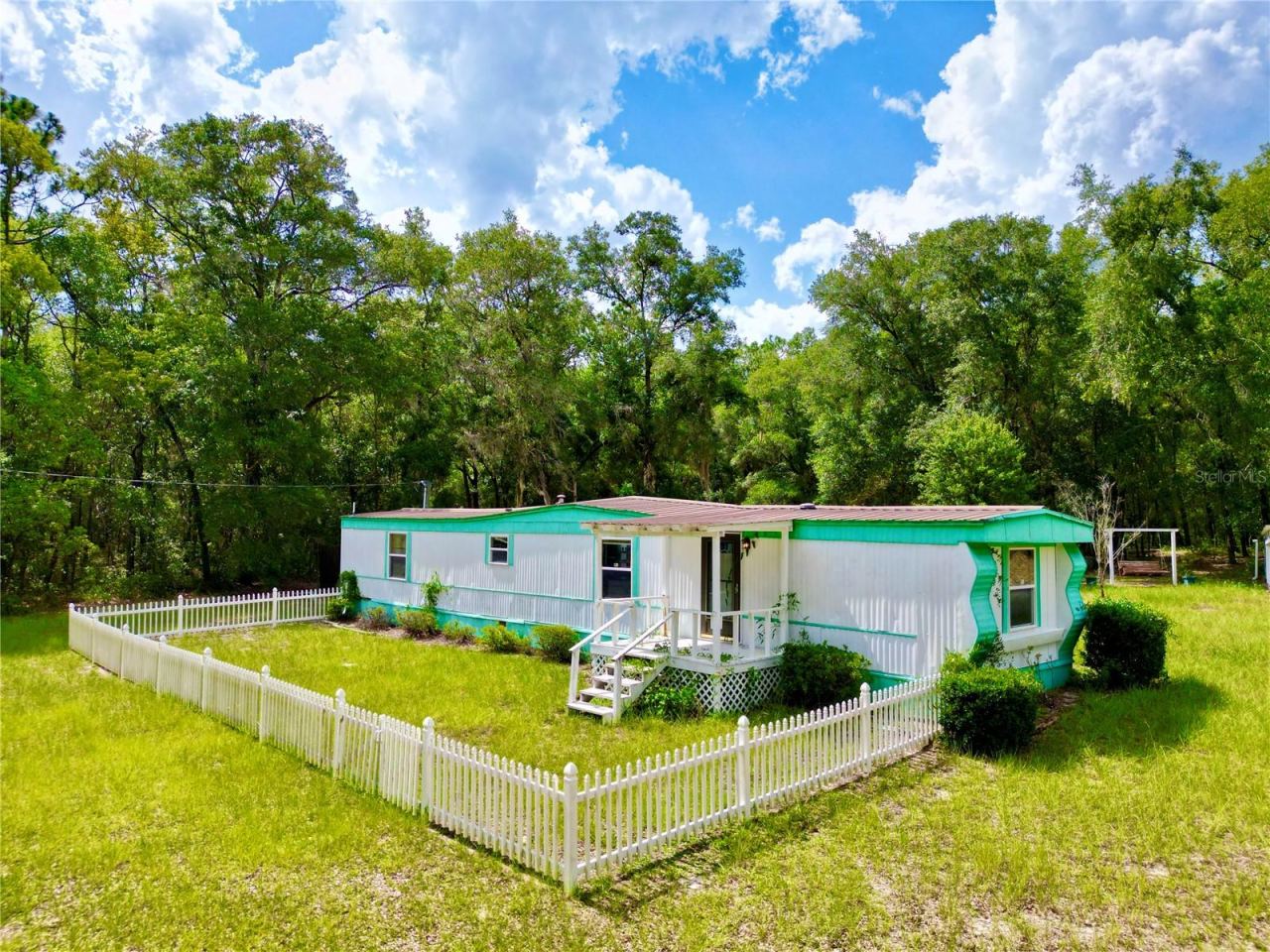 Photo 4 of 8232 Swan Lake Rd, Melrose, FL 32666