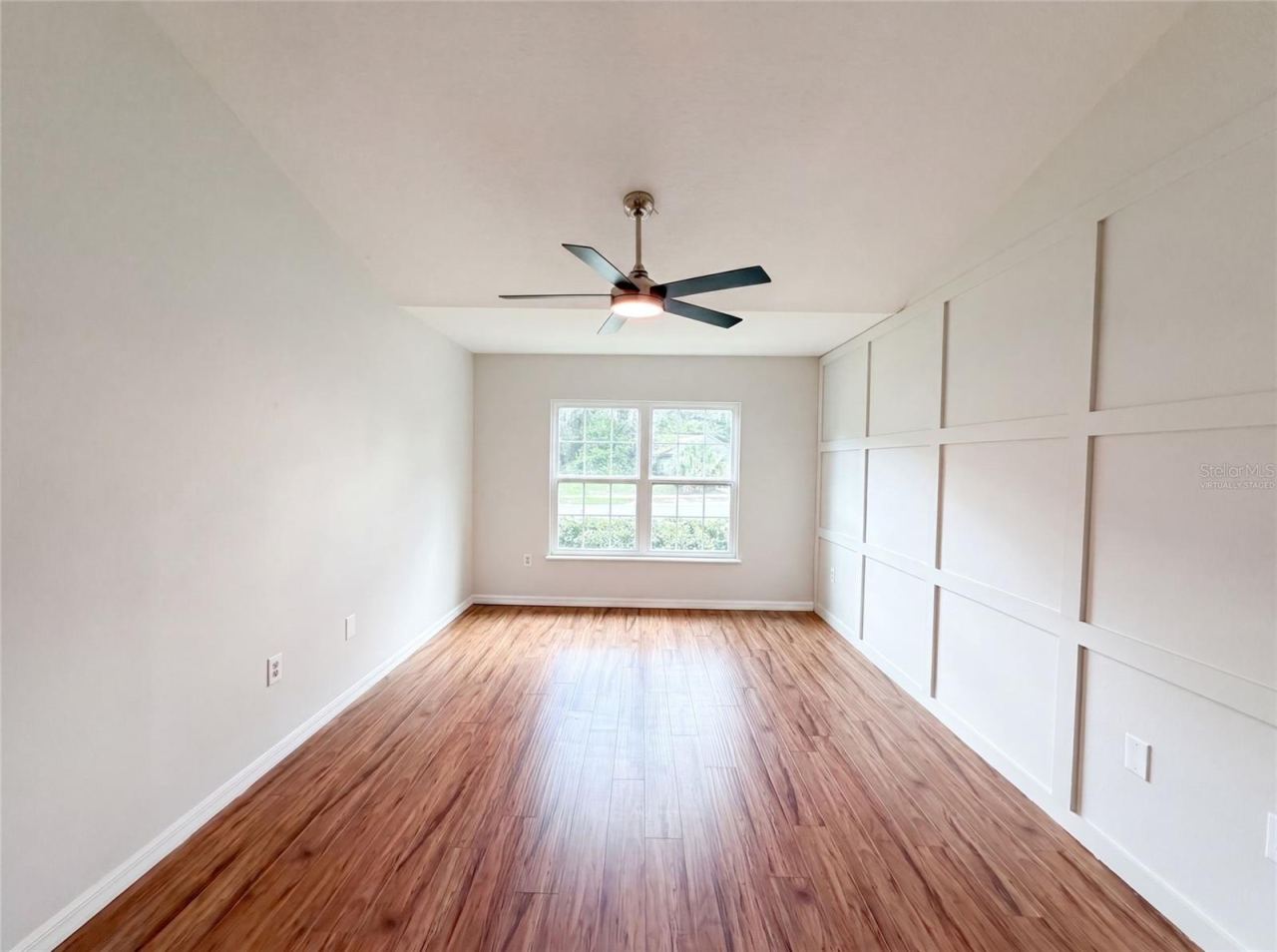 Photo 4 of 546 Penns Neck Dr, Deland, FL 32724