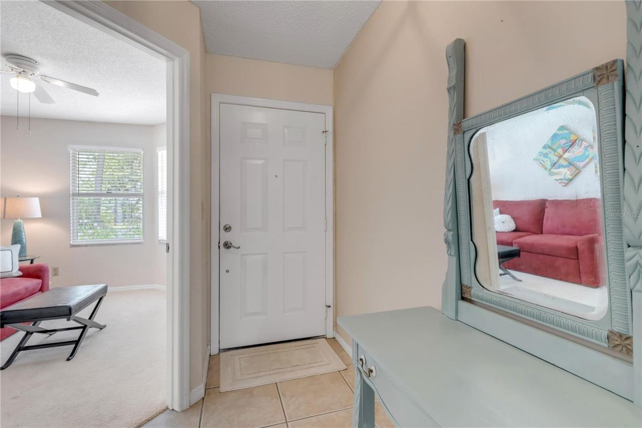 Photo 4 of 937 Meadow View Dr #b, Port Orange, FL 32127