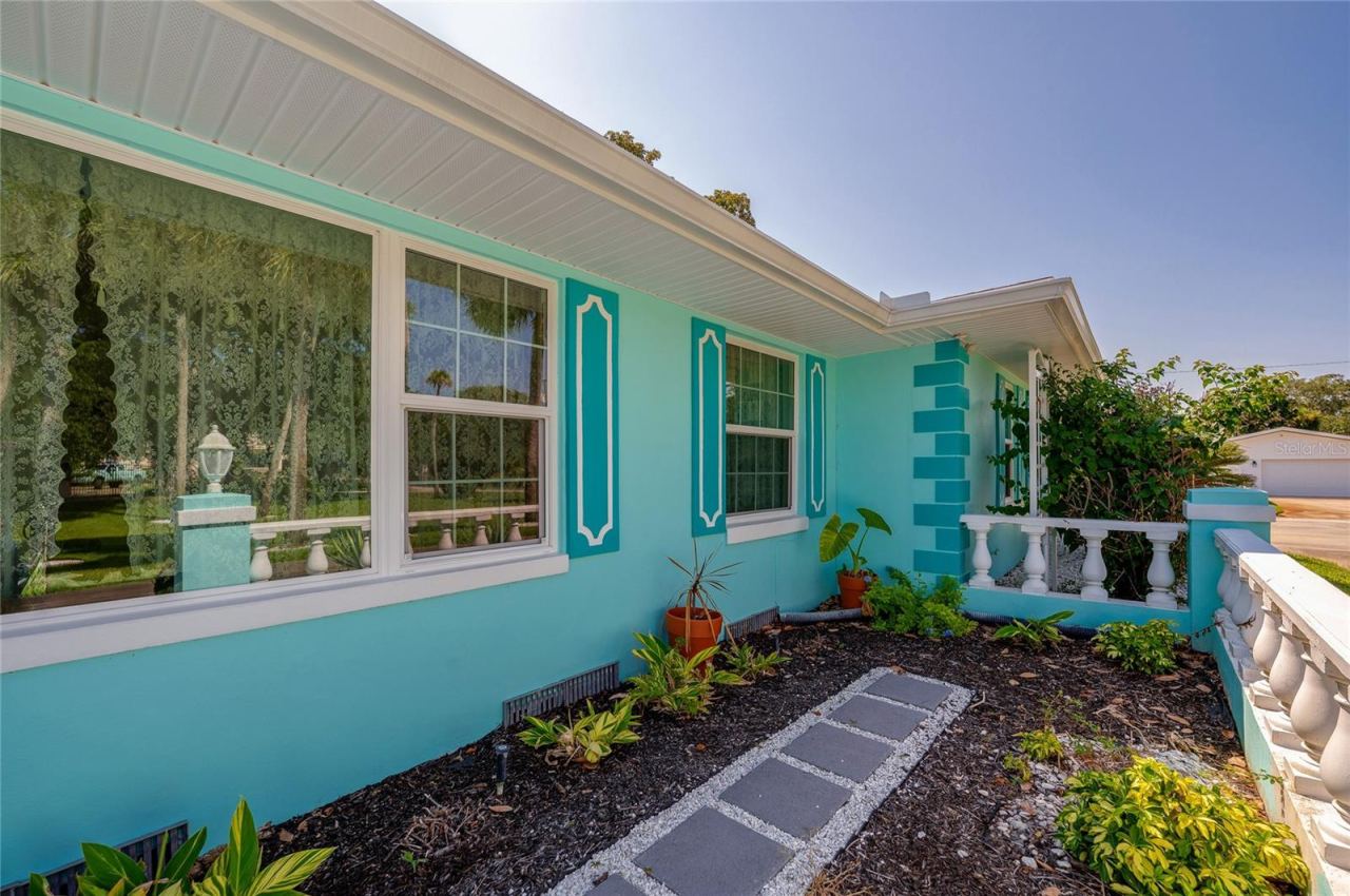 Photo 4 of 697 John Anderson Dr, Ormond Beach, FL 32176