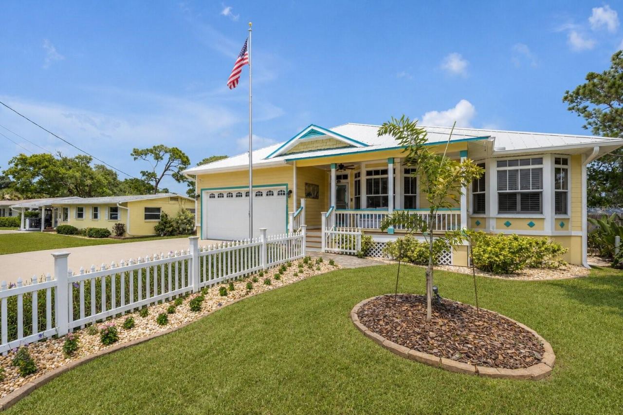 521 S Peninsula Ave, New Smyrna Beach