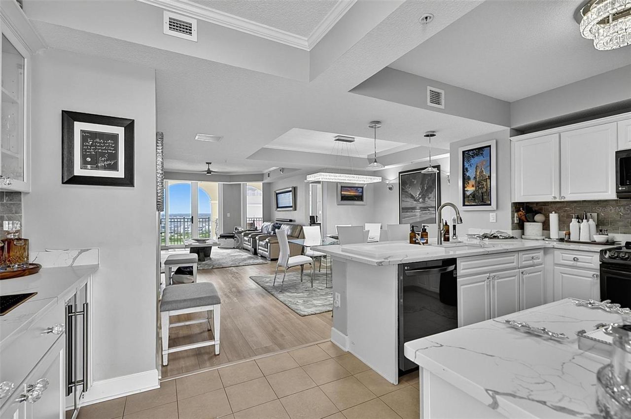 Photo 4 of 200 Ocean Crest Dr #1018, Palm Coast, FL 32137