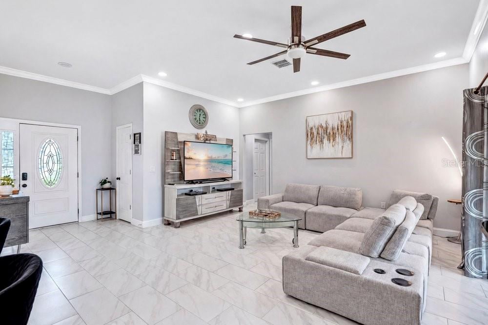 Photo 4 of 2412 Ainsworth Ave, Deltona, FL 32738