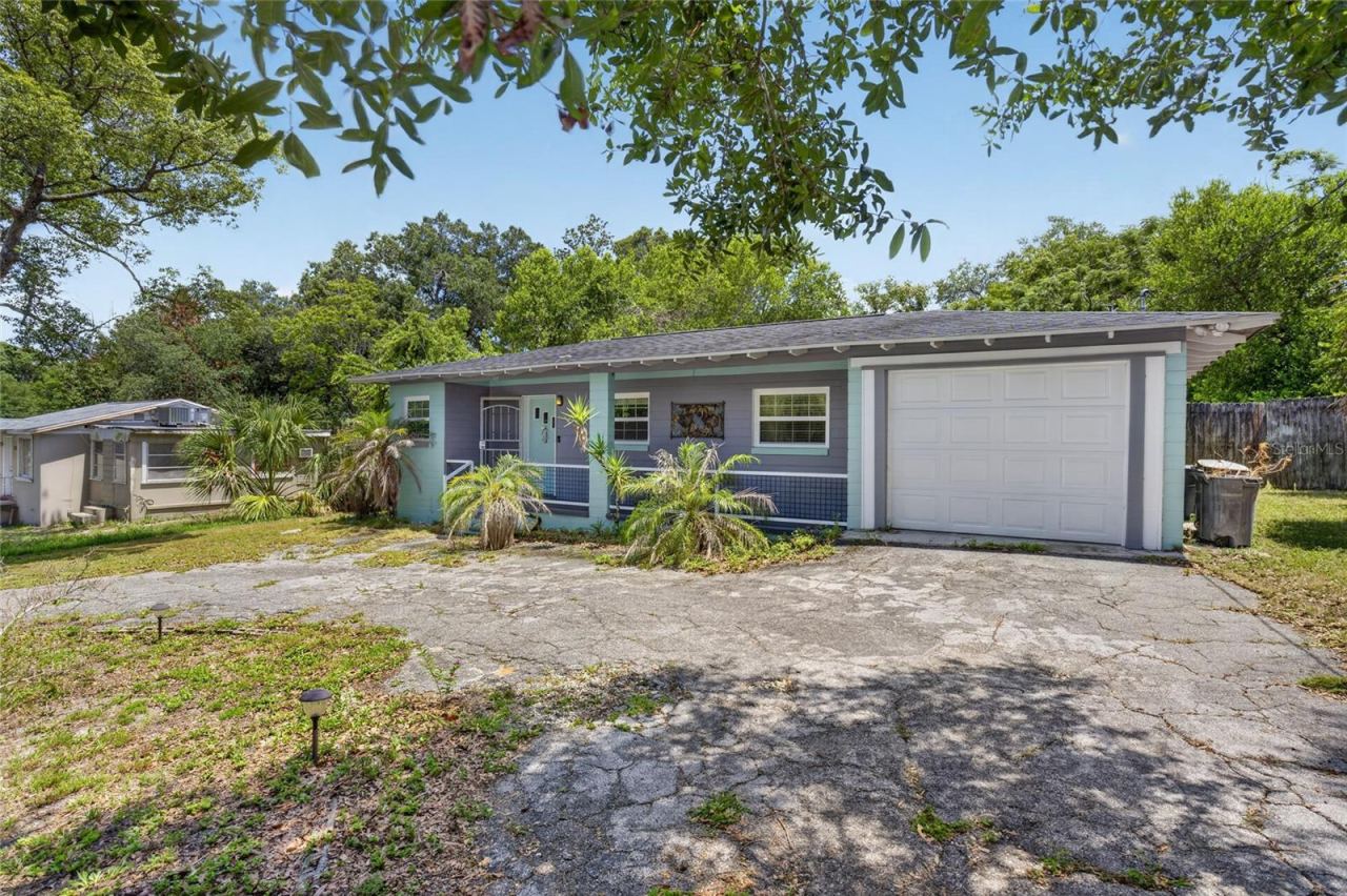 Photo 5 of 129 Colomba Rd, Debary, FL 32713