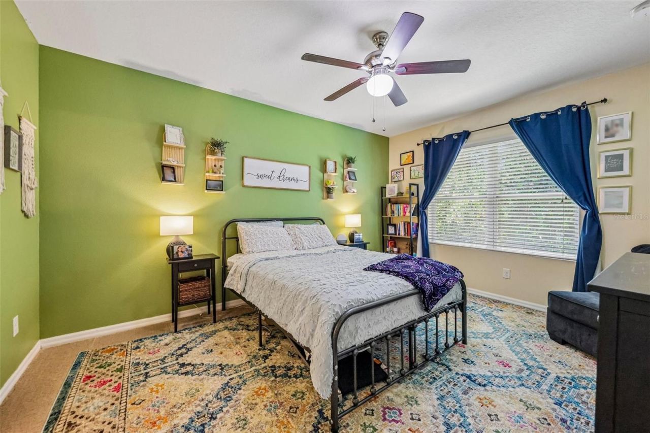 Photo 4 of 806 Grand Park Ct, Deland, FL 32724
