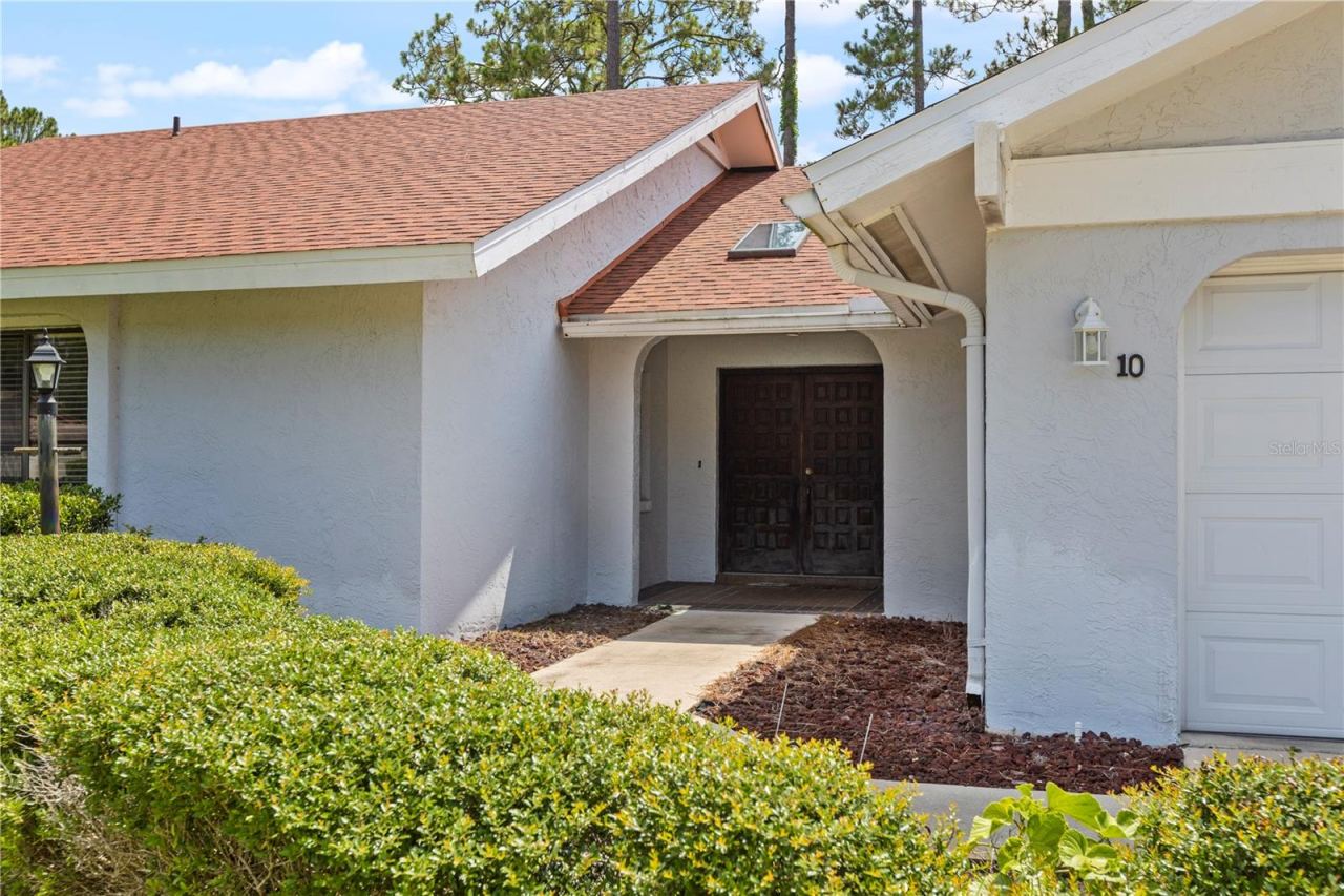 Photo 2 of 10 Village Ln, Palm Coast, FL 32164