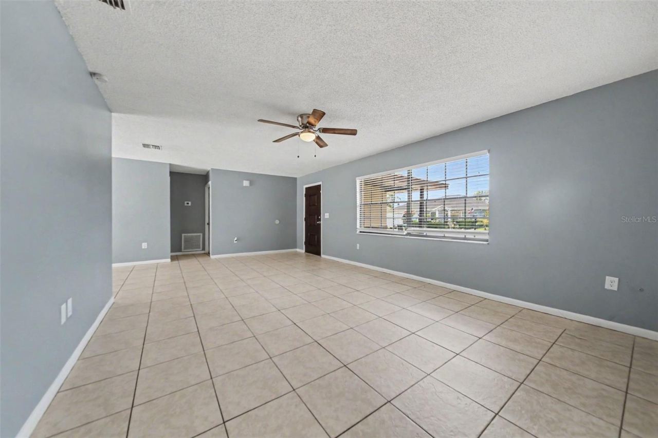Photo 3 of 840 Rayston St, Deltona, FL 32725