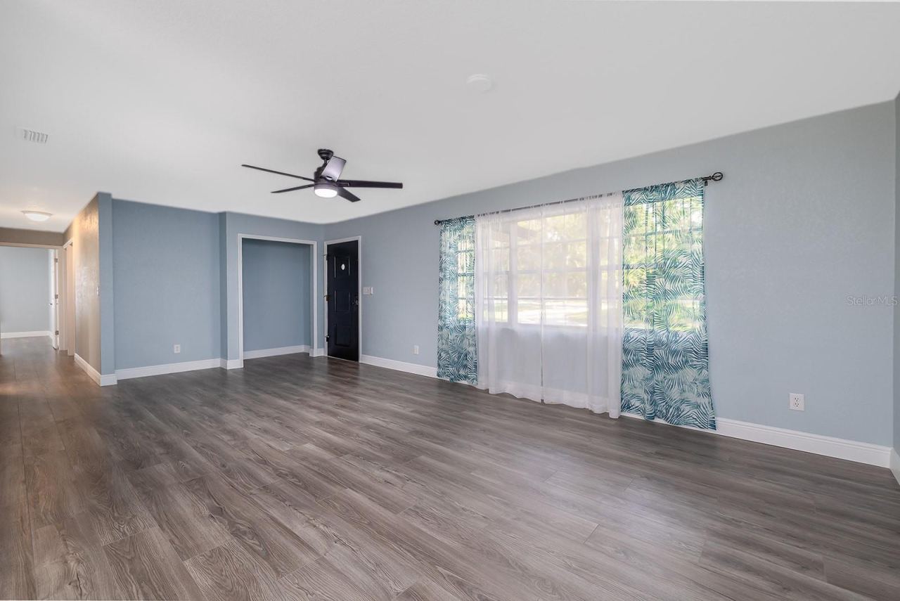 Photo 5 of 764 Reed Canal Rd, South Daytona, FL 32119