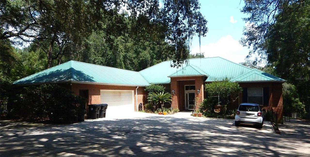 Photo 3 of 8315 Lilly Lake Rd, Melrose, FL 32666