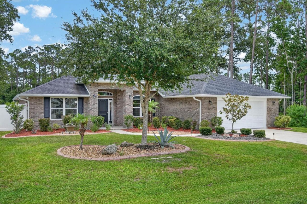 Photo 3 of 24 Lincoln Ln, Palm Coast, FL 32137